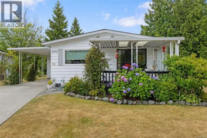9395 Lauries Lane, Sidney, British Columbia V8L4L2