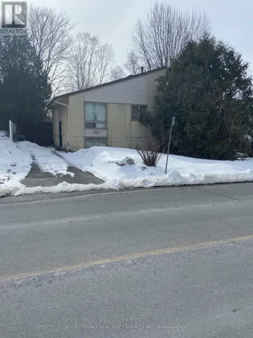 122 ROTHESAY DRIVE, Ottawa, Ontario K2L1P1