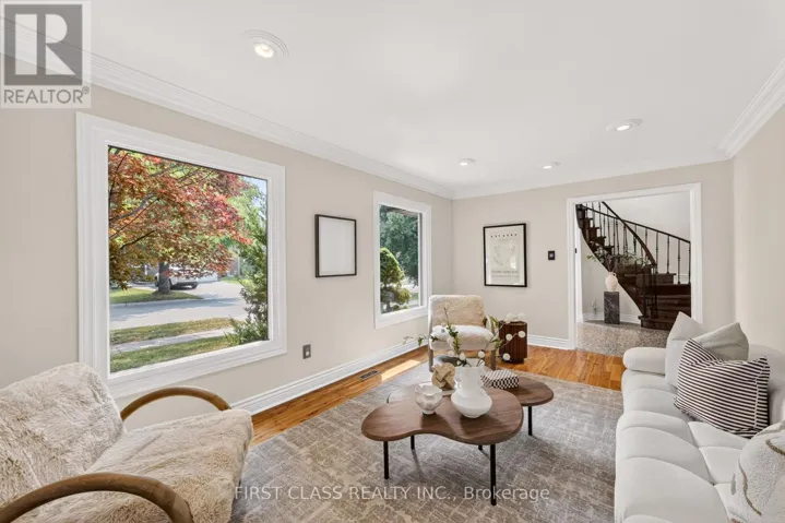 19 TOMLINSON CIRCLE, Markham (Buttonville), Ontario L3R9L1