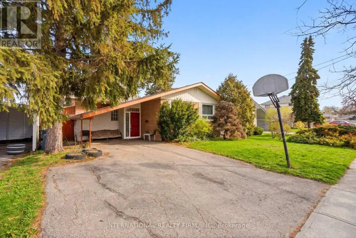 84 HADRIAN DRIVE, Toronto (Elms-Old Rexdale), Ontario M9W1V4