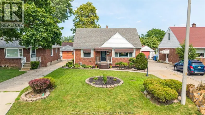 1030 ISABELLE PLACE, Windsor, Ontario N8S3B2