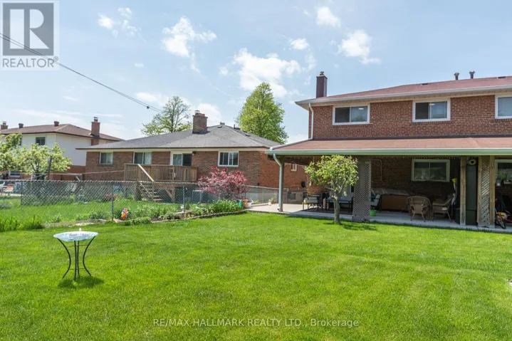 UPPER - 243 APACHE TRAIL, Toronto (Pleasant View), Ontario M2H2W3