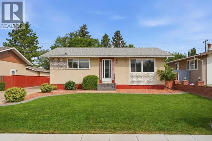 23 Fairway Avenue, Red Deer, Alberta T4N4Y8