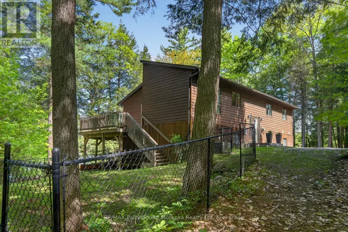 34 SILVER POINT DRIVE, Seguin, Ontario P2W2W8