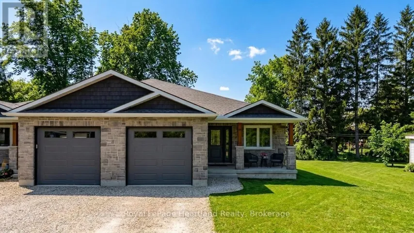 86 OSBORNE STREET, Central Huron (Clinton), Ontario L0M1L0