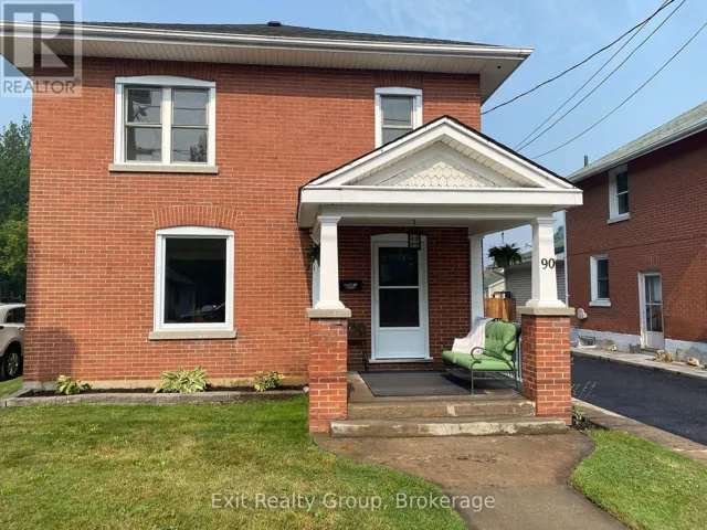 90 BYRON STREET, Quinte West (Trenton Ward), Ontario K8V2Y2