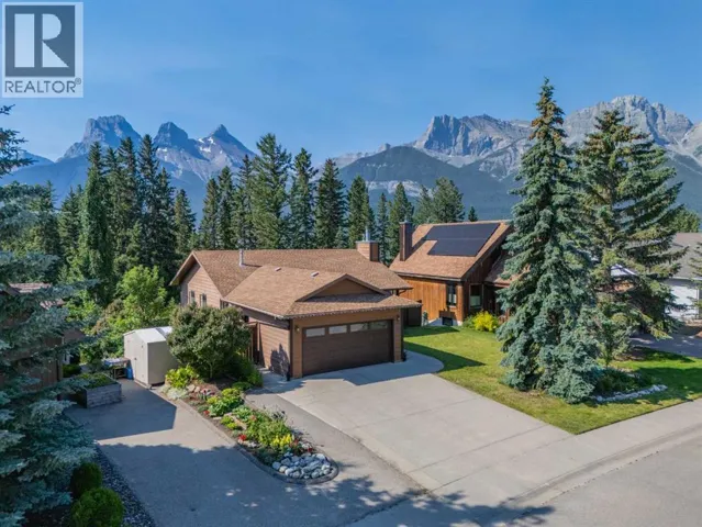 213 Lady MacDonald Drive, Canmore, Alberta T1W1H2