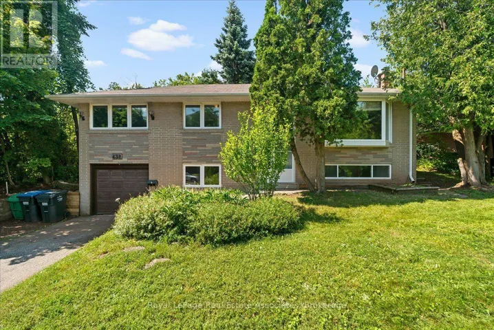 132 VISTA BOULEVARD, Mississauga (Streetsville), Ontario L5M1V9