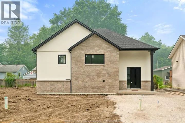 121 Allison AVENUE, Colchester, Ontario N0R1G0