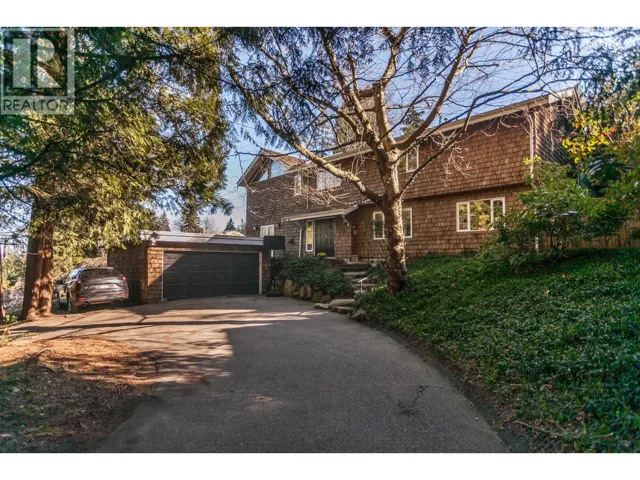 4956 DRIVE DRIVE, West Vancouver, British Columbia V7W2P4