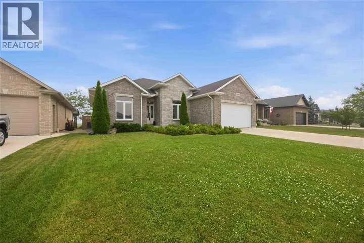 3940 ARIE COURT, Plympton-Wyoming, Ontario N0N1E0