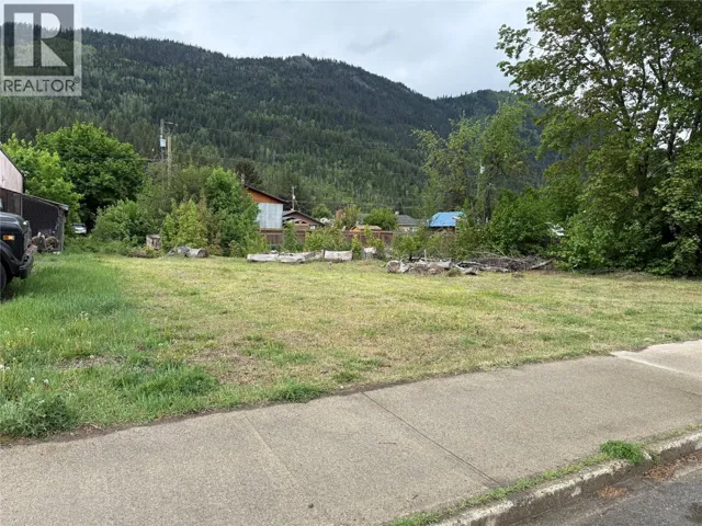 Lots A&B Sayward Avenue, Salmo, British Columbia V0G1Z0