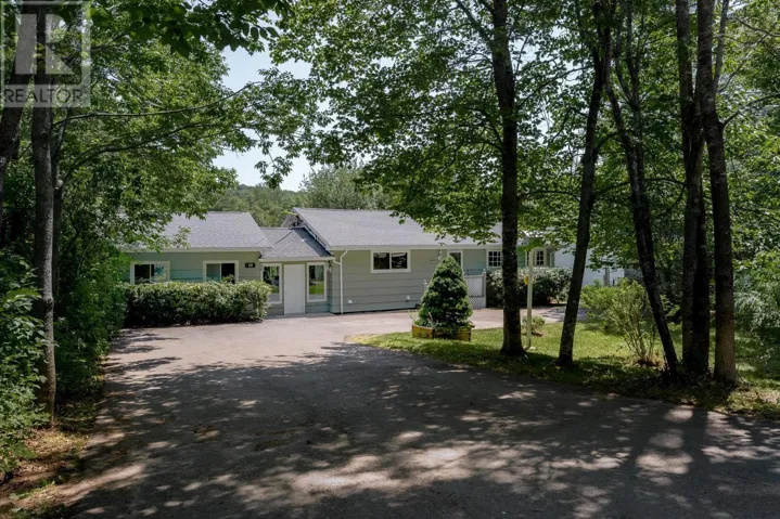 241 & 239 Lockview Road, Fall River, Nova Scotia B2T1J1