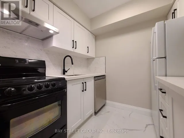 1212 - 633 BAY STREET, Toronto (Bay Street Corridor), Ontario M5G2G4