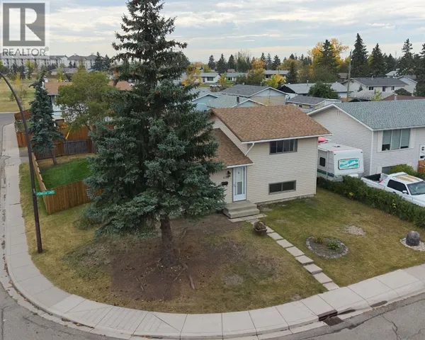 1176 Penrith Crescent SE, Calgary, Alberta T2A2H9