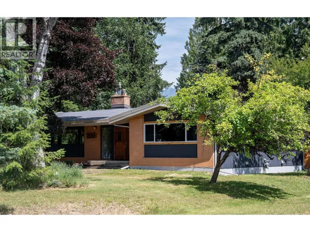 1888 Airport Way, Revelstoke, British Columbia V0E2S0