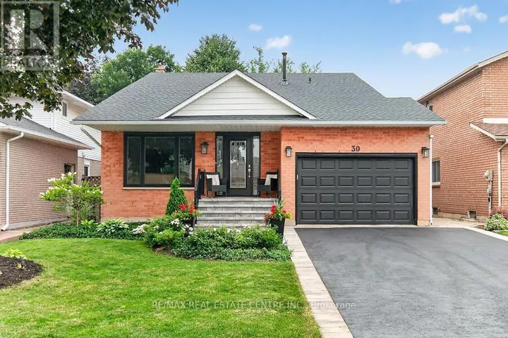 30 CARRIAGEGATE DRIVE, Hamilton (Thorner), Ontario L8V5A7