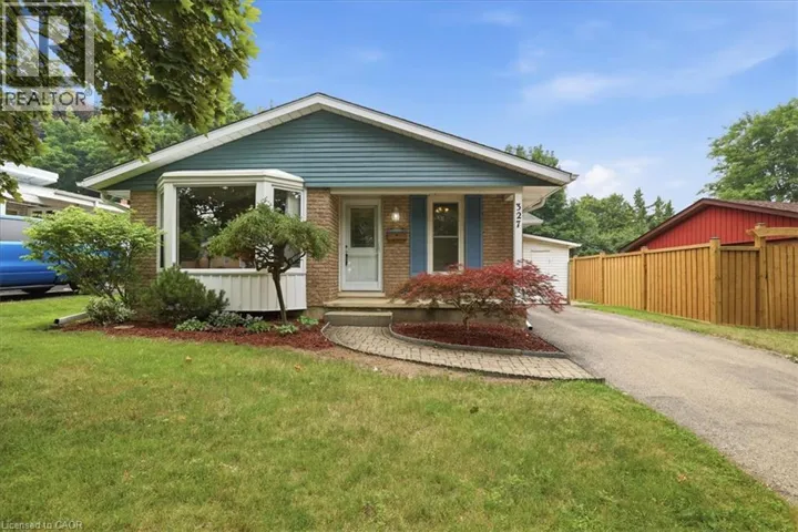 327 GRANGEWOOD Drive, Waterloo, Ontario N2K2E4