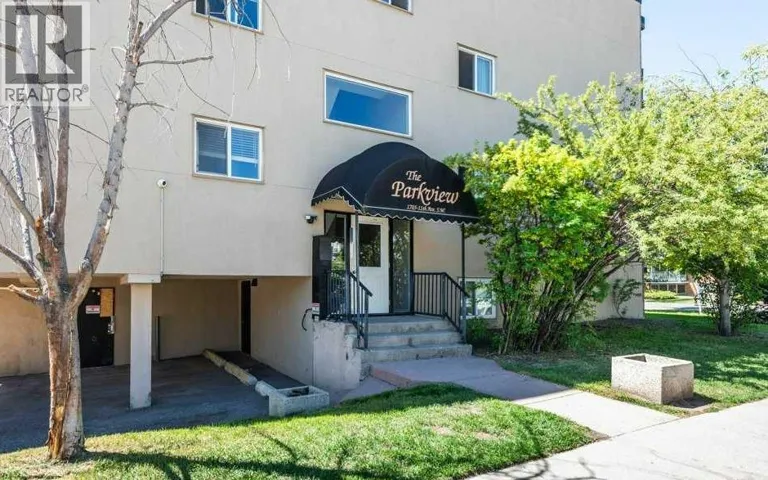 43, 1703 11 Avenue SW, Calgary, Alberta T3K1J5