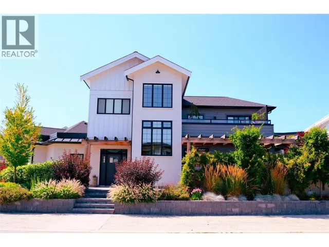 876 JOHNSON Street, Summerland, British Columbia V0H1Z9
