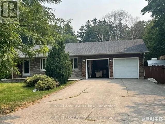 251 SCOTT AVENUE, Newmarket (Central Newmarket), Ontario L3Y4R4