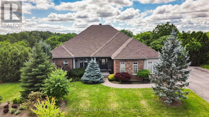 27 KARENDALE CRESCENT, Hamilton (Freelton), Ontario L8B0Z6