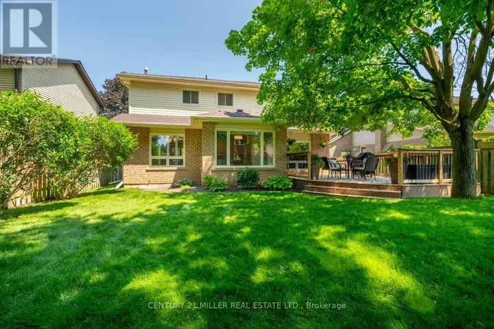 176 WILLOW LANE, Newmarket (Bristol-London), Ontario L3Y6R8