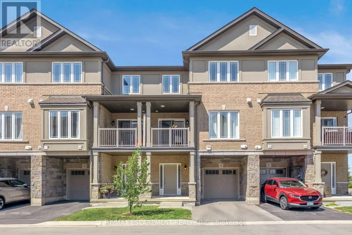 49 LAGUNA VILLAGE CRESCENT, Hamilton (Stoney Creek Mountain), Ontario L8E3M9