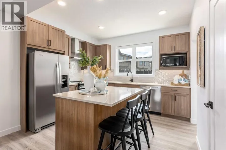 86 Heirloom Passage SE, Calgary, Alberta T3S1H2