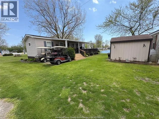 16 MULBERRY LANE, Leamington, Ontario N0P2G0