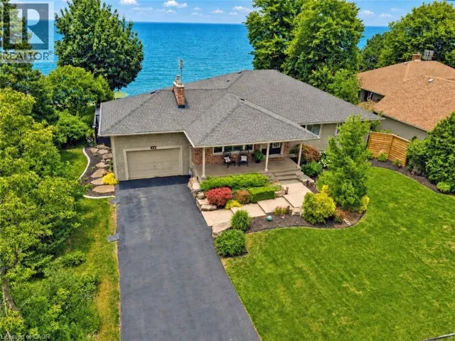 42 LAKESIDE Drive, Grimsby, Ontario L3M2L2