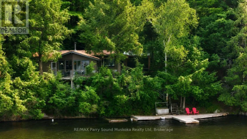 106 KAPIKOG SOUTH ROAD, The Archipelago (Archipelago South), Ontario P0G1G0