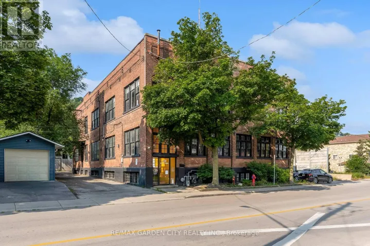 1 - 468 CUMBERLAND AVENUE, Hamilton (Blakeley), Ontario L8M3M5