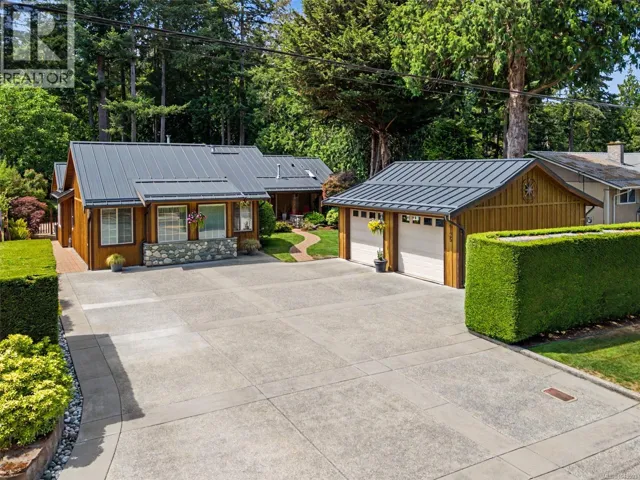 6125 Shoreline Dr, Nanaimo, British Columbia V9V1E2