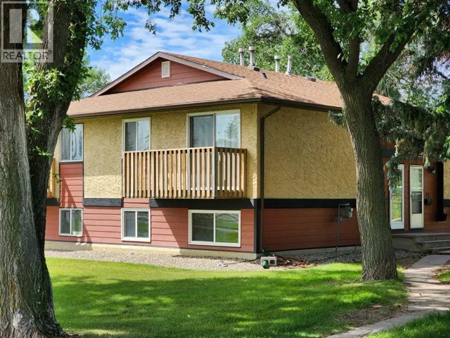22, 5 Acadia Road W, Lethbridge, Alberta T1K3X8