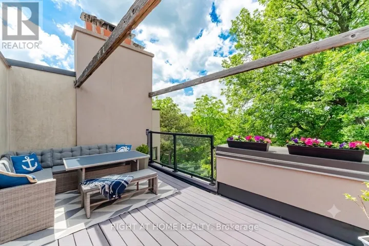 8 - 24 REID DRIVE, Mississauga (Streetsville), Ontario L5M2A6