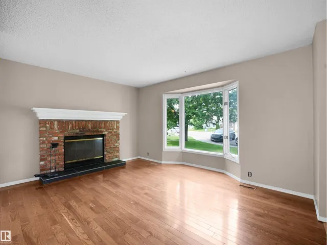 3509 43A AV NW, Edmonton, Alberta T7A1G4
