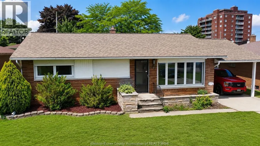 5 Audrey STREET, Leamington, Ontario N8H2K7