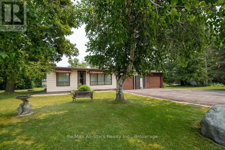 9 JONES AVENUE, Kawartha Lakes (Fenelon), Ontario K0M1G0
