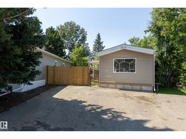 1913 West Royal WY NW NW, Edmonton, Alberta T5S1T6