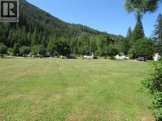 2057 Loff Road, Castlegar, British Columbia V1N4N2