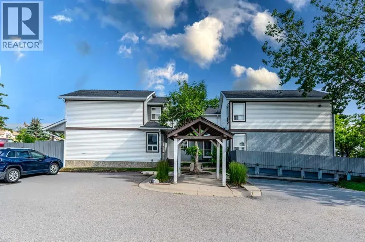 503 Signal Hill Green SW, Calgary, Alberta T3H2Y4