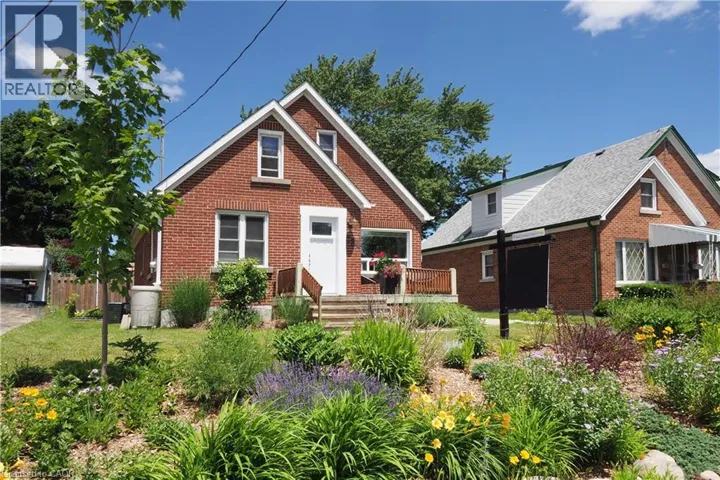 784 ELIZABETH Street, Kitchener, Ontario N2H6H5