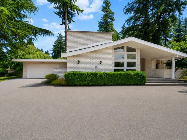 2644 140 STREET, Surrey, British Columbia V4P2C7