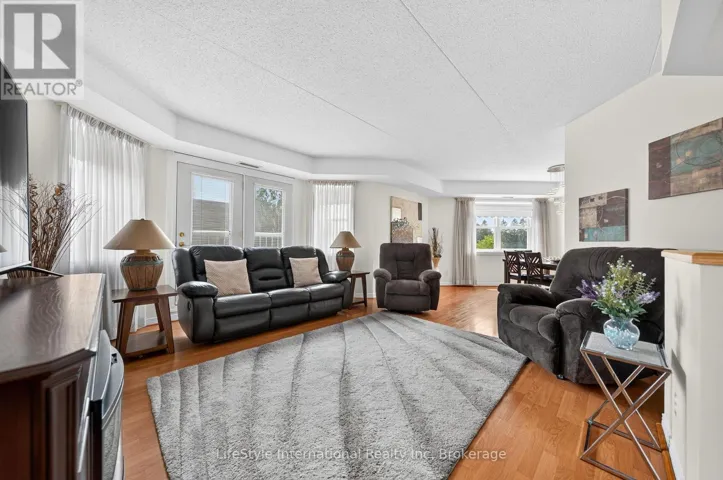 210 - 208 SILVERCREEK PARKWAY N, Guelph (Junction/Onward Willow), Ontario N1H8H2