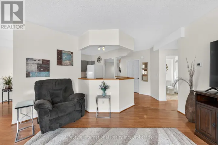 210 – 208 SILVERCREEK PARKWAY N, Guelph (Junction/Onward Willow), Ontario N1H8H2