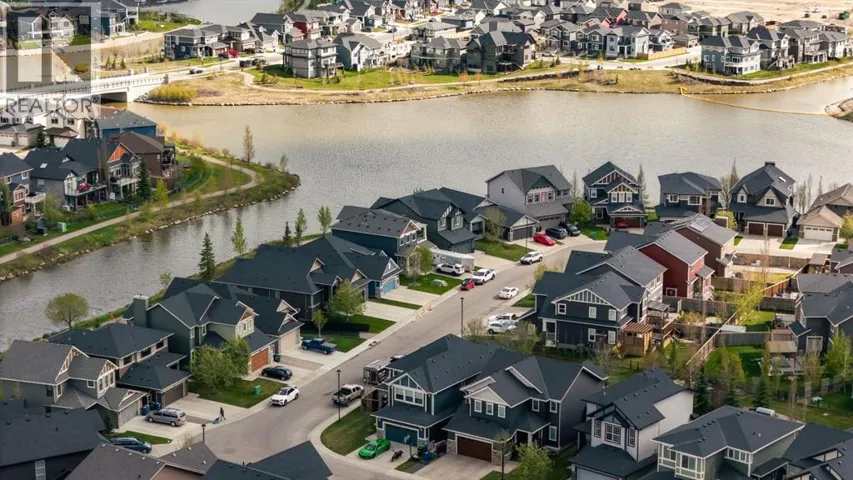 71 Canals Close SW, Airdrie, Alberta T4B0S6