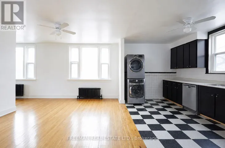 2 - 62 AUSTIN TERRACE, Toronto (Casa Loma), Ontario M5R1Y6