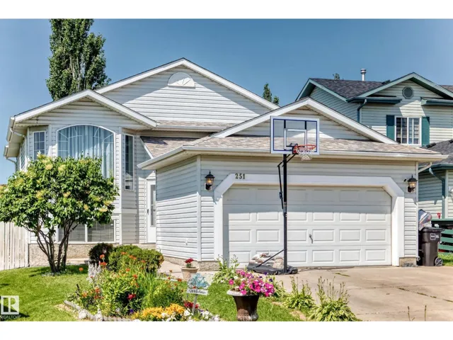251 DUNVEGAN RD NW, Edmonton, Alberta T5T5E5