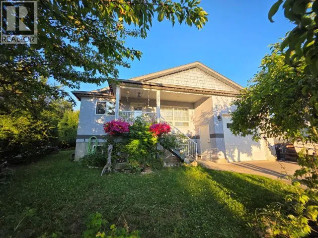303 1st Avenue NW, Nakusp, British Columbia V0G1R0